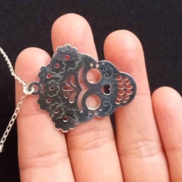 Sterling silver Halloween!!!  Sugar skull Day of dead skull necklace - Picture 2 of 11